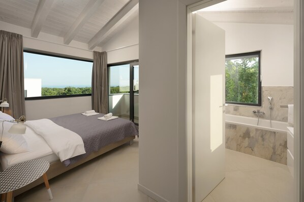 3 bedrooms, in-room safe, blackout drapes, soundproofing - Villa Krnica (Marcana)