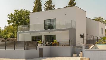 Villa (Villa San Crystal) | Terrace/patio