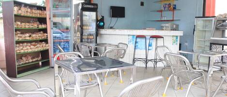 Frühstück, Mittagessen und Abendessen