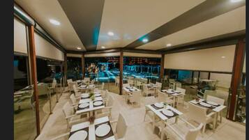 Desayuno inglés (EUR 16.50 por persona)