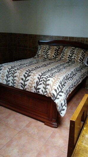 Individually decorated, individually furnished, desk, free WiFi