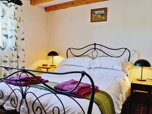 2 bedrooms, bed sheets - 2 bedroom accommodation in St George, near Abergele (St George, near Abergele)
