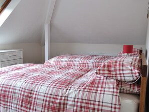 4 bedrooms, free WiFi, bed sheets