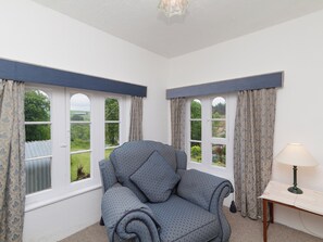 Living area - 3 bedroom accommodation in Delgaty, near Turriff (Delgaty, near Turriff)