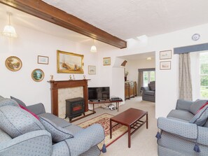 Living area - 3 bedroom accommodation in Delgaty, near Turriff (Delgaty, near Turriff)