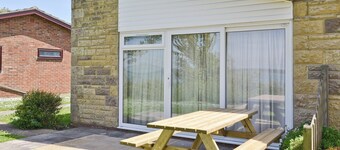 2 bedroom accommodation in Freshwater