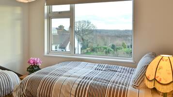 2 chambres, Wi-Fi gratuit, draps fournis
