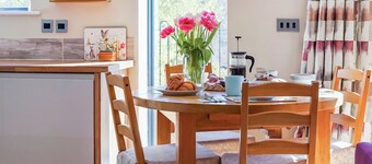 2 bedroom accommodation in Knitsley, near Lanchester