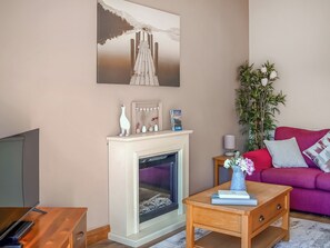 TV - 2 bedroom accommodation in Knitsley, near Lanchester (Knitsley, near Lanchester)