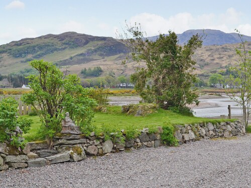 2 bedroom accommodation in Glenelg, near Kyle of Lochalsh