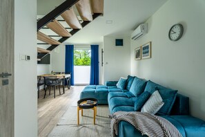 Comfort House (Front Entrance) | Living room