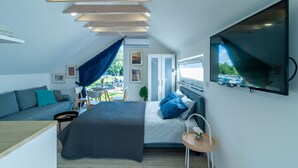 Comfort Apartment (First Floor) | Living room | 42-inch LED TV with digital channels, TV - Baltic Natur Park - Holiday Resort (Rewal)