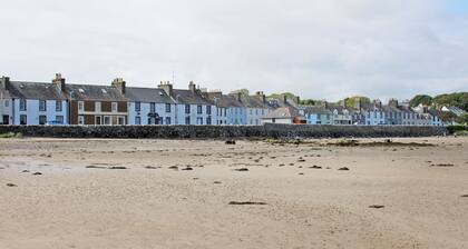 3 bedroom accommodation in Garlieston, Newton Stewart