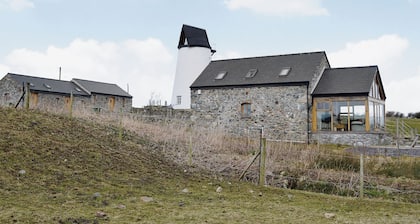 2 bedroom accommodation in Tynlon, near Rhosneigr