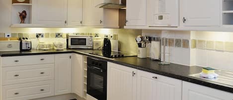 Dishwasher, cookware/dishes/utensils