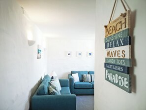 Interior - 3 bedroom accommodation in Mawla, near Porthtowan (Mawla, near Porthtowan)