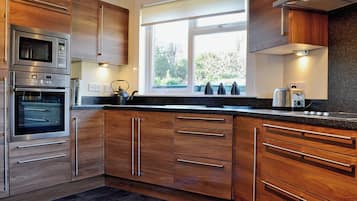 Dishwasher, highchair