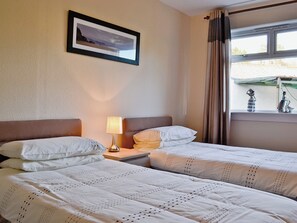 3 bedrooms, free WiFi, bed sheets