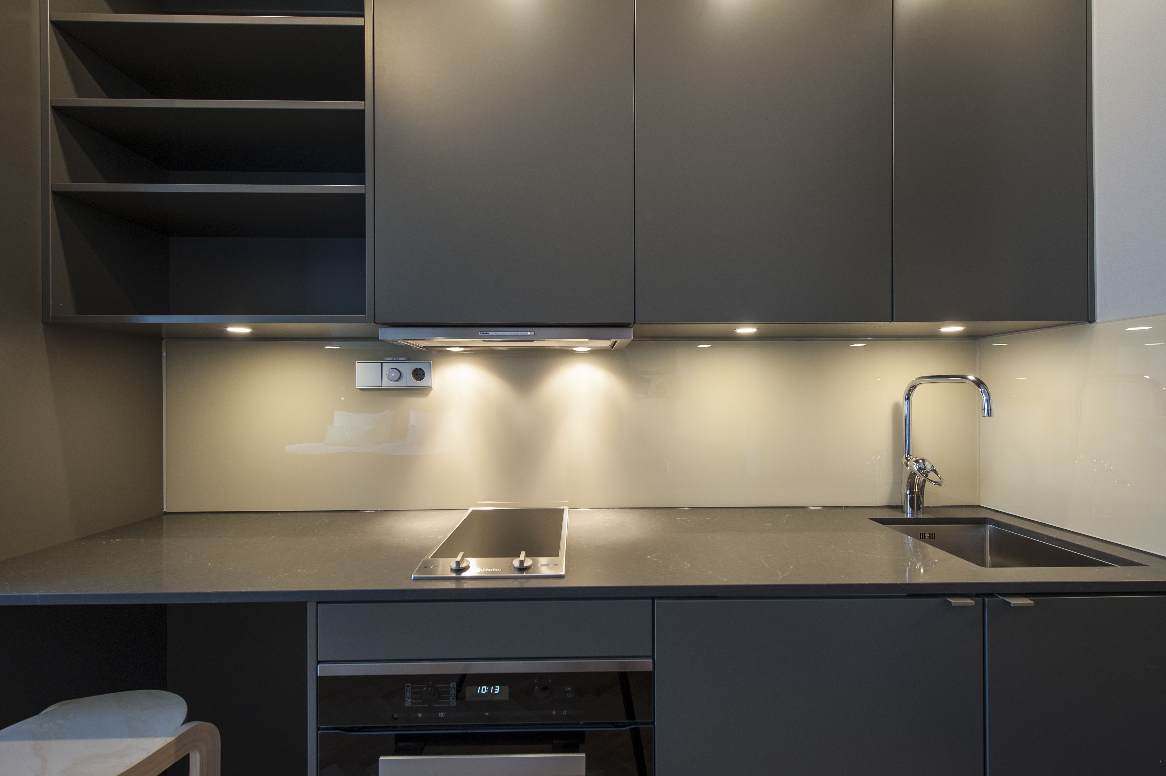 fridge, microwave, stovetop, electric kettle