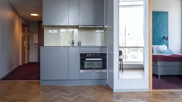 Suite Apartment | Private kitchenette | Fridge, microwave, stovetop, electric kettle