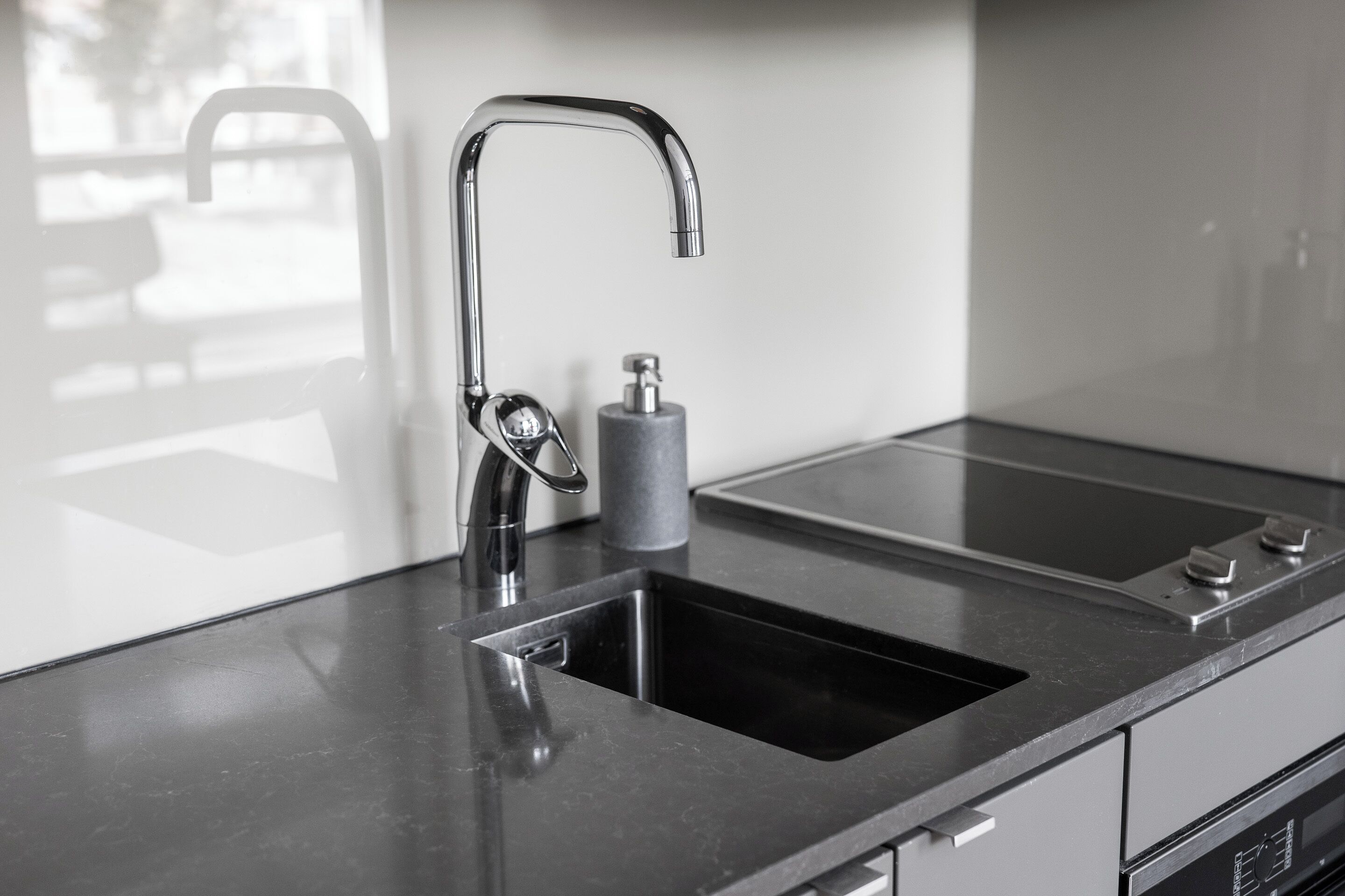 fridge, microwave, stovetop, electric kettle