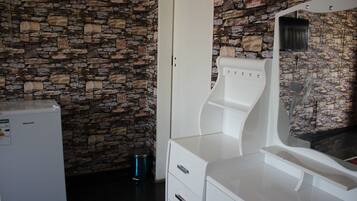 Economy-Doppelzimmer, 1 Doppelbett, Nichtraucher | Hochwertige Bettwaren, Daunenbettdecken, individuell dekoriert