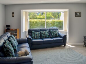 TV - 3 bedroom accommodation in Portinscale, near Keswick (Portinscale, near Keswick)