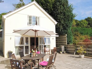 Outdoor dining - 1 bedroom accommodation in Calstock (Calstock)