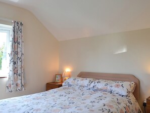 2 bedrooms, bed sheets - The Cider Mill Cottage (Orleton, near Ludlow)