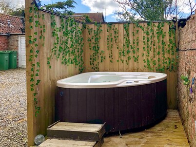 2 bedroom accommodation in Wheldrake, near York