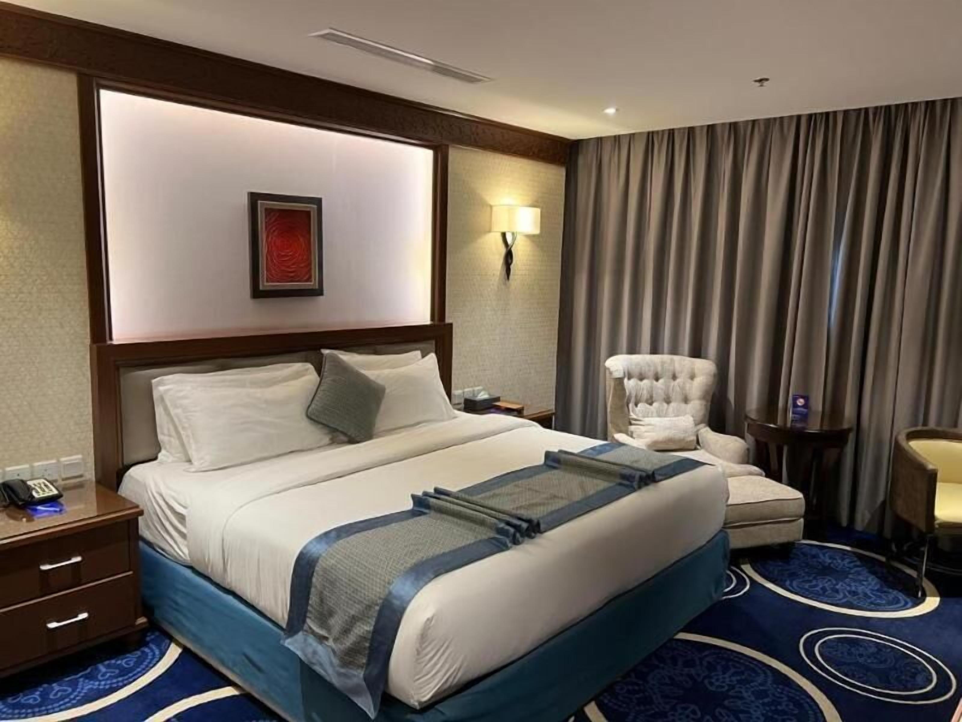 Minibar, in-room safe, desk, blackout drapes