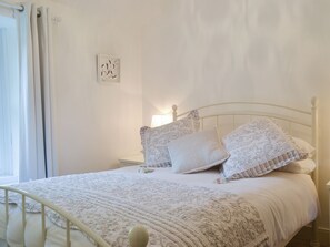 2 bedrooms, free WiFi, bed sheets - 2 bedroom accommodation in Seldom Seen, near Thornthwaite (Seldom Seen, near Thornthwaite)