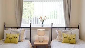 3 makuuhuonetta, ilmainen Wi-Fi, vuodevaatteet