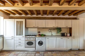 Oven, stovetop, ice maker - Campo De' Fiori Amazing Terrace (roma)