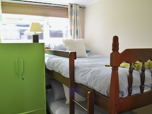 2 bedrooms, bed sheets
