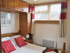 2 bedrooms, bed sheets