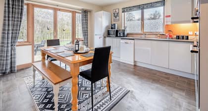 Croftside House - S4401