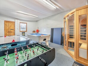 Spielezimmer