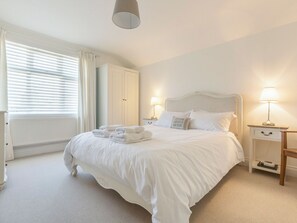 5 makuuhuonetta, ilmainen Wi-Fi, vuodevaatteet