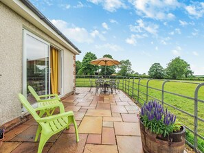 Outdoor dining - 3 bedroom accommodation in Arkleby, near Cockermouth (Arkleby, near Cockermouth)