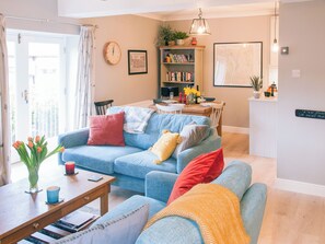 Living area - 3 bedroom accommodation in Windermere (Windermere)