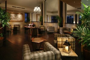 Bar (on property) - The Hiramatsu Hotels & Resorts Ginoza (Ginoza)