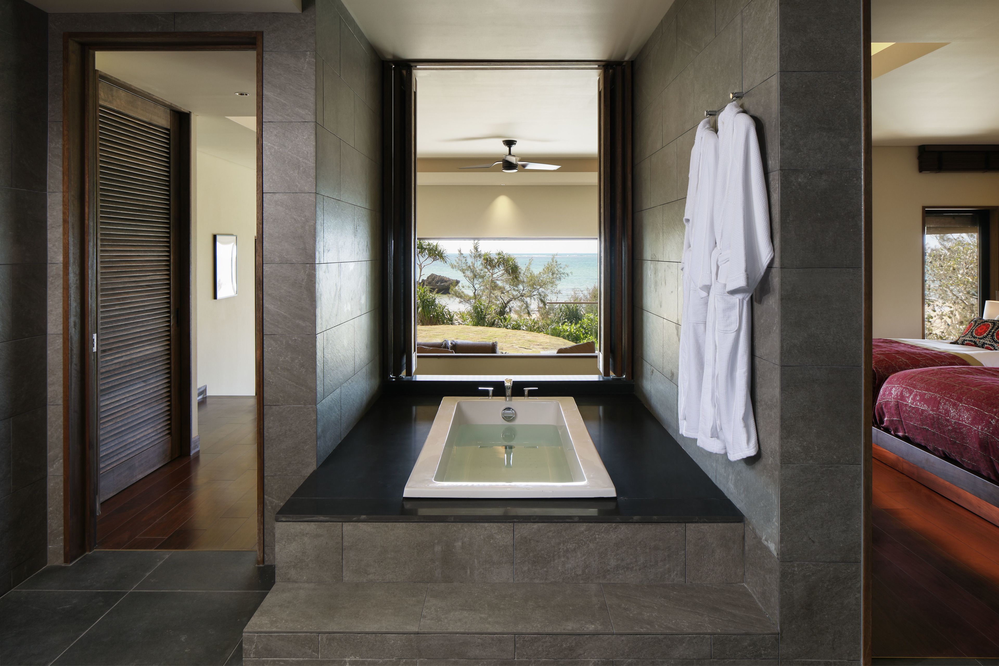 Villa Suite 1F (Twin Room) | Bathroom | Separate tub and shower, jetted tub, free toiletries, hair dryer