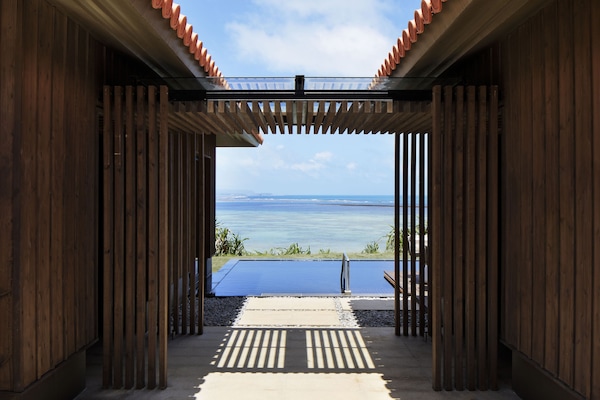 Villa Suite w/Pool (Double Room)