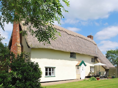 4 bedroom accommodation in Mellis
