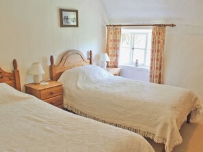 4 bedrooms, free WiFi, bed sheets
