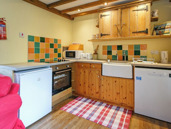 Dishwasher, highchair - 3 bedroom accommodation in Lochearnhead (Lochearnhead)