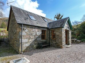 Exterior - 3 bedroom accommodation in Lochearnhead (Lochearnhead)