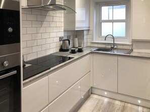 Geschirrspüler, Hochstuhl