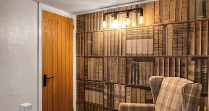 A traditional Lakeland cottage situated in the heart of Portinscale village.